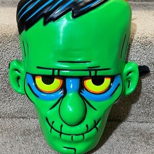 NEW VINTAGE MONSTER 9" x 11" PLASTIC BLACKLIGHT FRANKENSTEIN ADULT HALF MASK